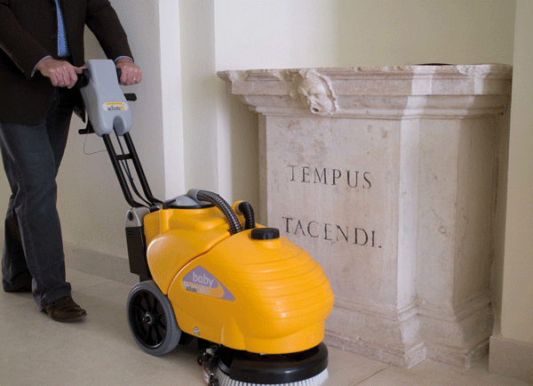 Baby E - Scheuersaugautomat mit Netzkabel